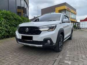 Jual bekas SUZUKI XL7 BETA HYBRID AT 2023 PUTIH, KM 10RB,lokasi di Bekasi Kab.