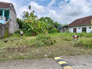 Tanah 50 m di Utara Foot Ball Park Pugeran 277 m2 dan 250 m2 sebelahan lokasi di Sleman Kab., tersedia melalui melalui situs Olx