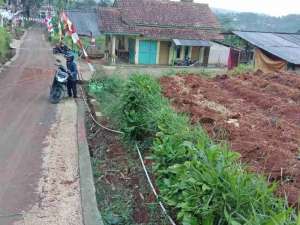 Tanah 55 bata pinggir jalan haurgombong pamulihan lokasi di Sumedang Kab., tersedia melalui melalui situs Olx