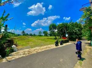 Tanah Bagus Posisi Hook 2 Muka dekat Gedung Kesenian Sleman lokasi di Sleman Kab., tersedia melalui melalui situs Olx