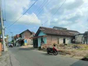 Tanah Bagus Super Strategis Area jl. Affandi Gejayan Dekat Kampus UGM Dan Pakuwon Mall lokasi di Sleman Kab., tersedia melalui melalui situs Olx