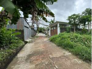 tanah Cempaka Kediri dekat canggu lokasi di Kab. Badung, tersedia melalui melalui situs Olx