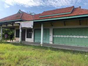 Tanah dan bangunan 10 M di Jl Pantura-Lohbener, Indramayu lokasi di Indramayu Kab., tersedia melalui melalui situs Olx