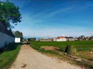 Tanah Dekat Jln Lawu Strategis Jaten Karanganyar lokasi di Karanganyar Kab., tersedia melalui melalui situs Olx