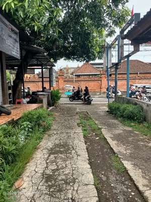 Tanah Dekat Living World Denpasar Cocok Untuk Rumah Kost lokasi di Denpasar Kota, tersedia melalui melalui situs Olx
