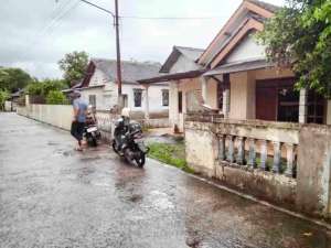 Tanah dekatkampus AKFIS Bonus Rumah Gedongan Colomadu Karanganyar lokasi di Karanganyar Kab., tersedia melalui melalui situs Olx