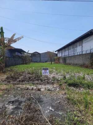 Tanah di Dumar IndustriDaerah pergudangan Margomulyo Surabaya lokasi di Surabaya Kota, tersedia melalui melalui situs Olx