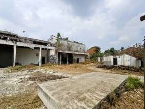 Tanah Hoek komersial dijual lokasi strategis usahaDepok Jawa Barat lokasi di Depok Kota, tersedia melalui melalui situs Olx