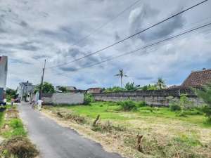 Tanah Jambon Trihanggo dekat SKE yogyakarta, belakang RS QUEEN LATIFA lokasi di Sleman Kab., tersedia melalui melalui situs Olx