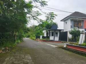 Tanah Jogja 5 Menit Pasar Stan Maguwoharjo Sleman lokasi di Sleman Kab., tersedia melalui melalui situs Olx