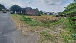 Tanah Jogja Berbah Sleman 7 Menit Bandara Adisutjipto Jalan Utama lokasi di Yogyakarta Kota, tersedia melalui melalui situs Olx