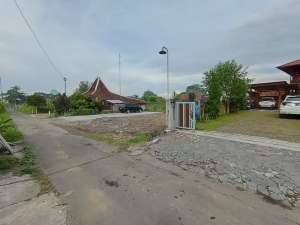 Tanah Kaliurang di Utara Hotel Hyatt siap bangun Rumah lokasi di Sleman Kab., tersedia melalui melalui situs Olx