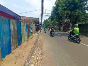 Tanah Kampung Pinggir jalan raya lokasi di Jakarta Timur, tersedia melalui melalui situs Olx