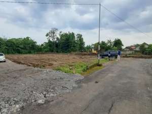 Tanah Kavling Sleman SHM, Timur Stadion Maguwoharjo lokasi di Sleman Kab., tersedia melalui melalui situs Olx