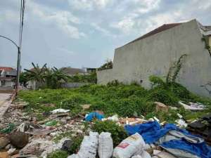 Tanah Klampis Semolo Luas 328m2 Bisa Beli Separuh Cocok Untuk Rumah atau Gudang lokasi di Surabaya Kota, tersedia melalui melalui situs Olx