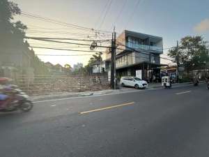 Tanah Komersial Jl Uluwatu Jimbaran dekat Sidewalk lokasi di Kab. Badung, tersedia melalui melalui situs Olx