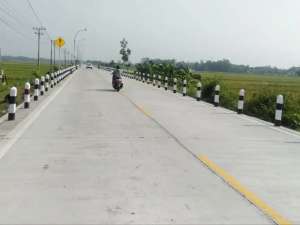 Tanah Komersial Strategis akses dekat pintu Tol, Sidoharjo , Sragen lokasi di Sragen Kab., tersedia melalui melalui situs Olx