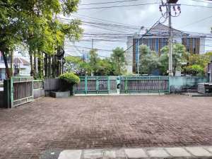 Tanah Komersil Bonus Bangunan Joglo Jl Raya Sanur lokasi di Denpasar Kota, tersedia melalui melalui situs Olx