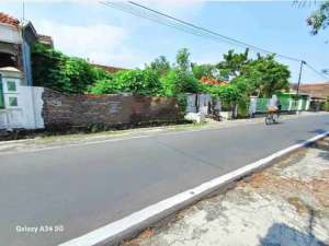 Tanah Komersil dekat Batik Keris Cemani Grogol Sukoharjo lokasi di Surakarta Kota, tersedia melalui melalui situs Olx