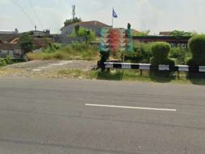 Tanah Komersilsangat Strategis kawasan Bisnis Manahan hadap Jl Raya Banjarsari SOLO Surakarta lokasi di Surakarta Kota, tersedia melalui melalui situs Olx