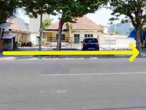 Tanah Komersil Strategis Bonus Rumah KLASIKkawasan Bisnis Serengan SOLO Surakarta lokasi di Surakarta Kota, tersedia melalui melalui situs Olx