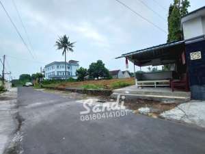 Tanah Kosong dekat Sekolah Budi Mulia Dua lokasi di Sleman Kab., tersedia melalui melalui situs Olx
