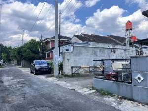 Tanah Lempongsari dijual dekat Al Azhar Yogyakarta lokasi di Yogyakarta Kota, tersedia melalui melalui situs Olx