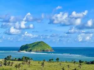 tanah murah dekat pantai areguling Lombok. full view. cocok untuk villa lokasi di Lombok Tengah Kab., tersedia melalui melalui situs Olx