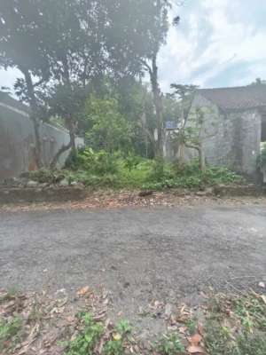 Tanah Murah Jogja, Belakang KAMPUS UII Jalan Kaliurang SHM Akses Mobil lokasi di Sleman Kab., tersedia melalui melalui situs Olx