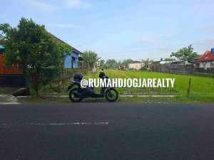 Tanah Murah Strategis Pinggir Jalan Tatabumi Banyuraden Dekat UNU, AL AZHAR lokasi di Sleman Kab., tersedia melalui melalui situs Olx