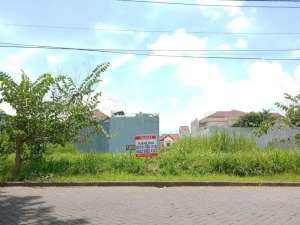 TANAH Nol Jalan Boulevard ARAYA Surabaya Timur codeKRLGK lokasi di Surabaya Kota, tersedia melalui melalui situs Olx