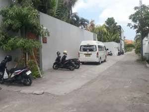 Tanah pantai berawa canggu lokasi di Kab. Badung, tersedia melalui melalui situs Olx