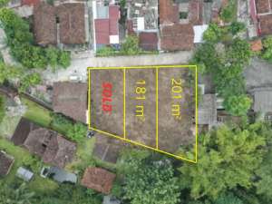 Tanah Pekarangan Utara Jalan Damai Dekat Kampus UII lokasi di Sleman Kab., tersedia melalui melalui situs Olx