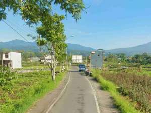 TANAH POROS JALAN RAYA METRO BUKIT BERBUNGA KOTA BATU lokasi di Batu Kota, tersedia melalui melalui situs Olx