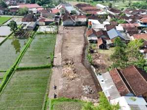 Tanah SHM Pandowoharjo Timur Jl. Magelang lokasi di Sleman Kab., tersedia melalui melalui situs Olx