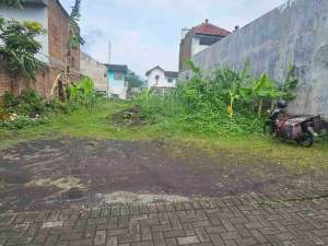 tanah strategis dekat jalan raya dinoyo telogomas dekat ke kampus UB Brawijaya UNMUH UNISMA UIN bagus buat kos atau rumah huni lokasi di Malang Kota, tersedia melalui melalui situs Olx