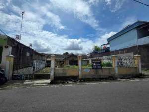 tanah strategis posisi hoek harga murah dekat kampus Uns cocok untuk Kost eksklusif. lokasi di Surakarta Kota, tersedia melalui melalui situs Olx