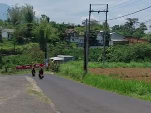 Tanah Tepi Jalan Raya Dau MalangLuas 818 m SHM lokasi di Malang Kota, tersedia melalui melalui situs Olx