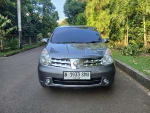 Jual bekas TANGAN KE 1 GRAND LIVINA XV MATIC AT 2011,lokasi di Jakarta Barat