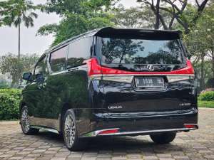 Jual bekas TANPA DP LEXUS LM350 LM 350 VIP SEAT 22 HITAM 2022 RASA BARU,lokasi di Tangerang Selatan Kota