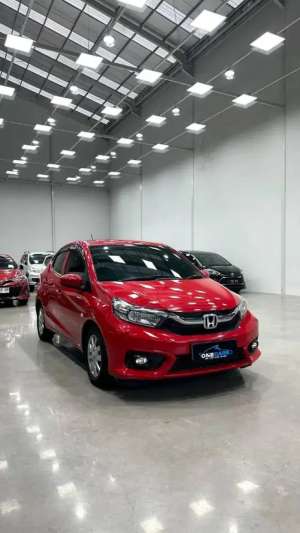 Jual bekas TDP 10jt Honda Brio E CVT 2023, Plat W, KM 30rb, Tgn 1, Pajak Panjang,lokasi di Surabaya Kota