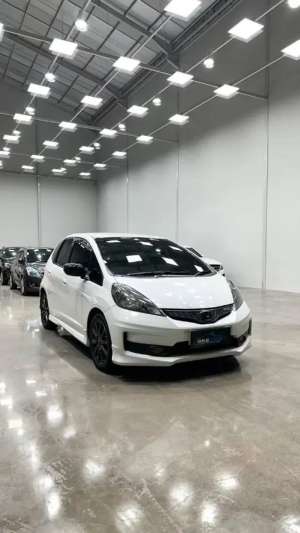 Jual bekas TDP 10jt Honda Jazz RS AT 2014, Plat L, KM 97rb, Pajak Panjang,lokasi di Surabaya Kota