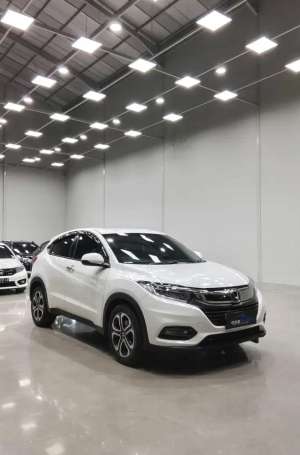 Jual bekas TDP 15jt Honda HRV E SE 2021, Plat N, Tgn 1, KM 73rb, Pajak Panjang,lokasi di Surabaya Kota