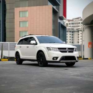 Jual bekas TDP 20 JT LOW KM 78 RBDODGE JOURNEY SXT PLATINUM PUTIH 2013,lokasi di Jakarta Pusat