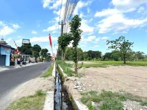 Tepi Jalan Aspal Lebar, Tanah Purwomartani Sleman lokasi di Sleman Kab., tersedia melalui melalui situs Olx