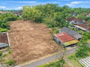 Tepi Jalan Aspal, Tanah Pekarangan Di Selomartani Kalasan lokasi di Sleman Kab., tersedia melalui melalui situs Olx