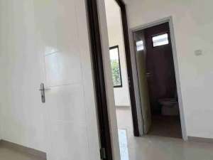 Termurah di Cisalak, Rumah 2 Lantai Dekat LRT Harjamukti, Depok, Cimanggis, SHM lokasi di Depok Kota, tersedia melalui melalui situs Olx