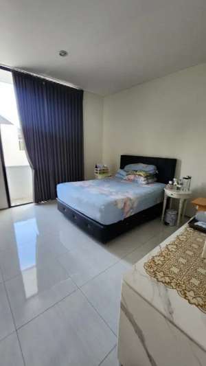 termurah Graha Natura lebar 9 adenia Minimalis lokasi di Surabaya Kota, tersedia melalui melalui situs Olx