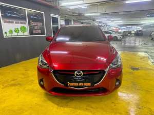 Jual bekas TERMURAH MAZDA 2 HB HATCHBACK GT AT 2015 MERAH KM RENDAH,lokasi di Jakarta Barat
