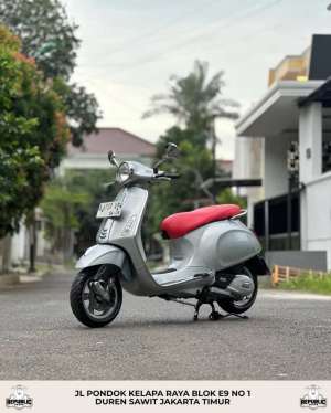 Jual bekas TERMURAH PIAGGIO VESPA PRIMAVERA 150 IGET 3V TH 2018 WARNA SILVER,lokasi di Tangerang Kab.